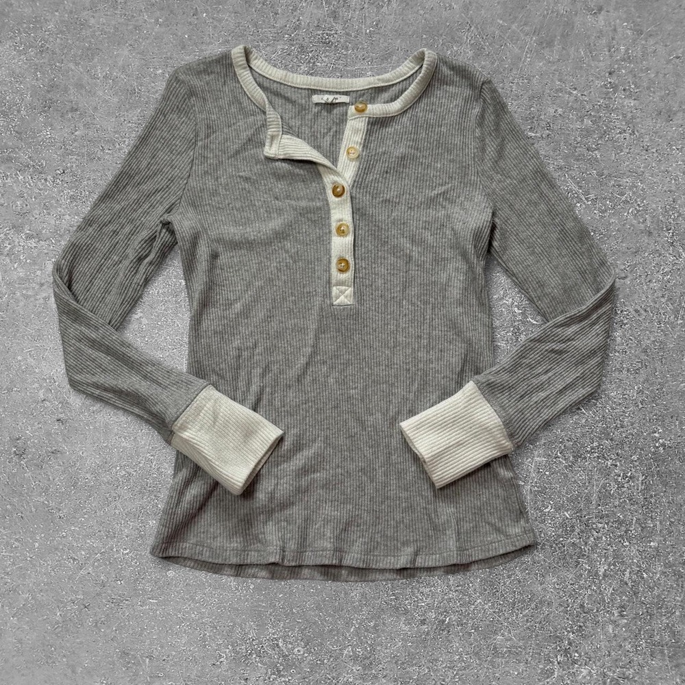 Maurices Womens Gray Ribbed Long Sleeve Henley Top Cream Trim Size S